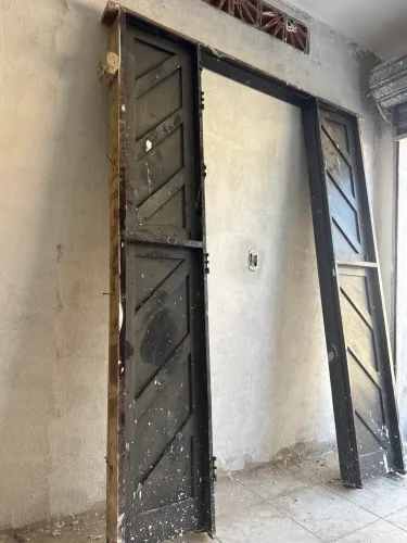 Portar de 80cm com 2 janelinhas