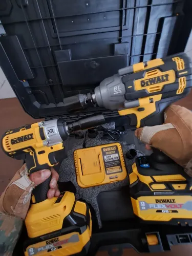 Kit Maleta Chave de Impacto Dewalt 60v Chave ¾ e ½ Profissional Com Garantia