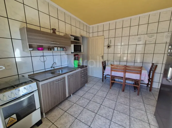 Casa com 4 Apartamentos na Barra da Lagoa | Excelente Oportunidade de Renda