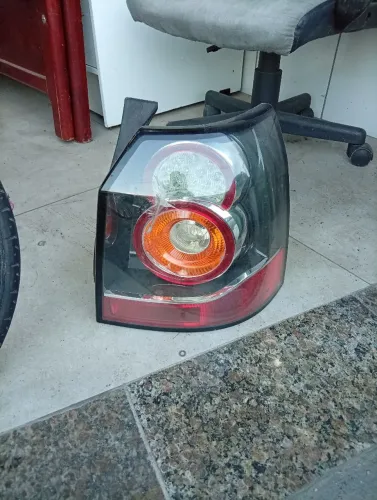 Lanterna traseira da Land Rover 2012