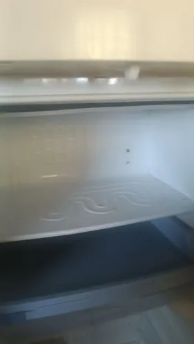 Geladeira Consul com Dispensador de Água na Porta - Excelente Estado e Higienizada