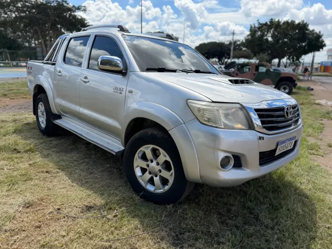 Toyota Hilux CD SRV D4-d 4X4 3.0 TDI Diesel AUT 2006