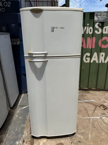 Geladeira Electrolux 405 litros gelo seco combino entrega e parcelo