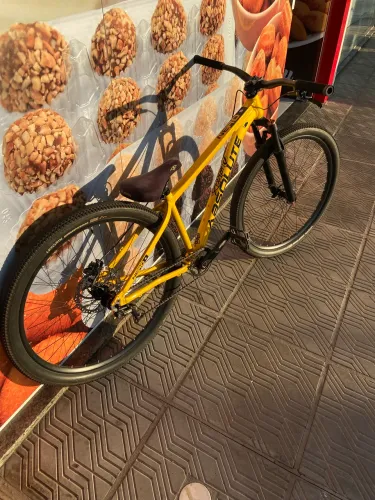 Absolute Nero 5 aceito scooter nela