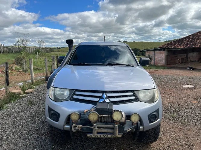 Mitsubishi L200 Triton GLX 3.2 CD TB Int.diesel MEC 2013