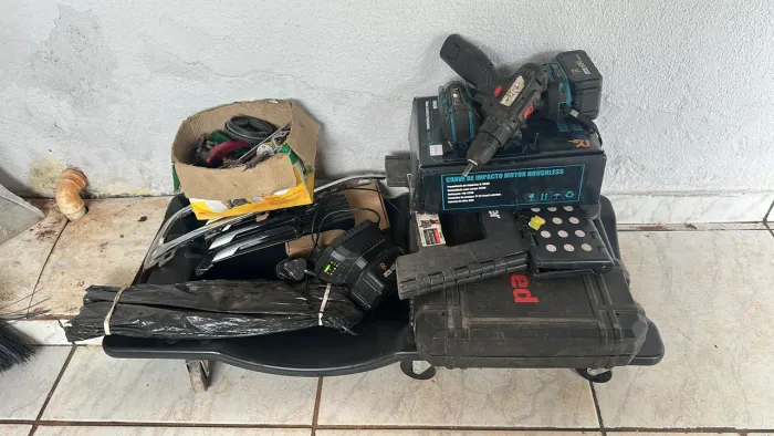 Ferramentas pra montagem de veículo 
