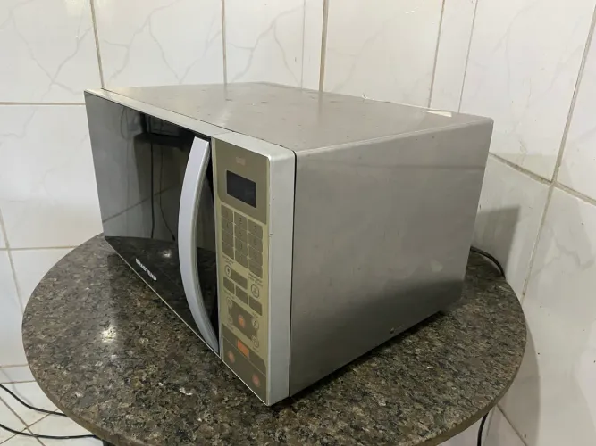 Microondas Brastemp inox 30 litros