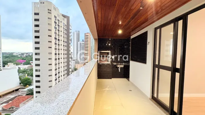 Apartamento à Venda no Zona 01 em Maringá