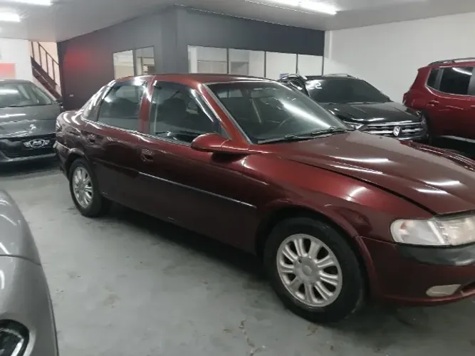 Chevrolet Vectra CD 2.2 16V / 2.0 16V Mec./aut. 1999