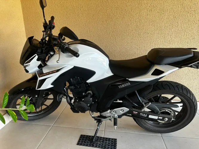 Yamaha FZ25 250 Fazer Connected 2025