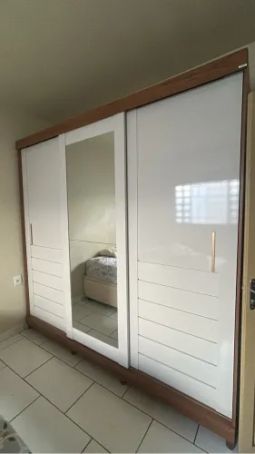 Guarda roupas 3 portas 