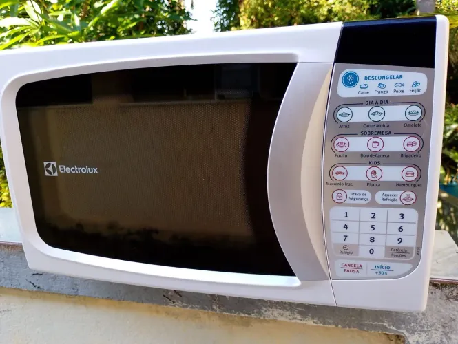 Microondas Electrolux 20L
