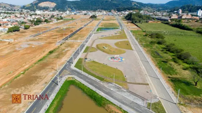 EXCELENTES LOTES COMERCIAIS NA MELHOR REGIÃO DE TUBARÃO