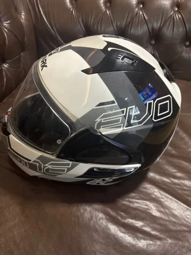 Capacete evo shak