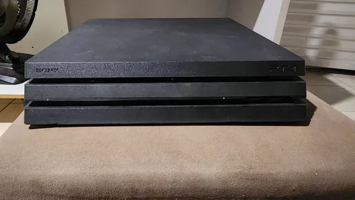 Ps4 pro com defeito