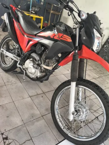 Bros 2018/2018 Leilão Remarcada em perfeito estado pra trabalhar. 