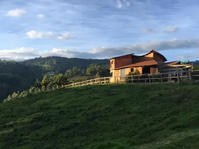 Maravilhosa chácara de 6.000m2 com belíssima vista!!! Delfim Moreira MG