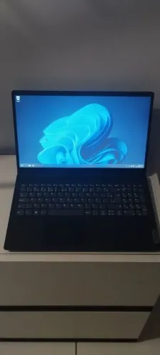 Notebook Lenovo V15 