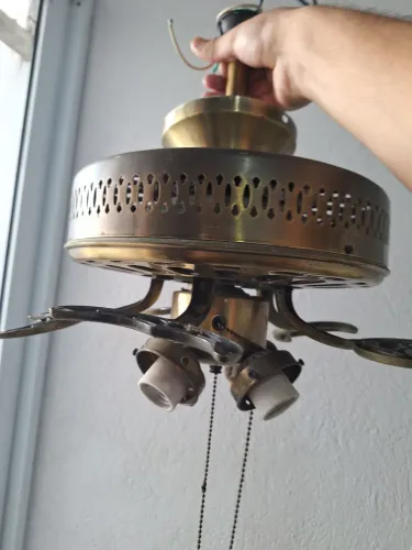 Lustre e ventilador de teto bronze