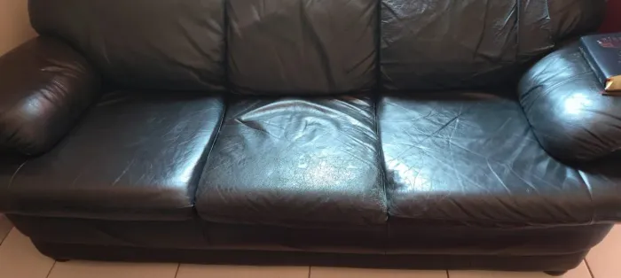 Sofá de couro