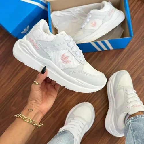 Tênis Adidas sport 