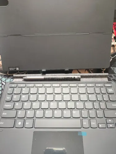 Capa teclado 11' e Lenovo Active Pen 3