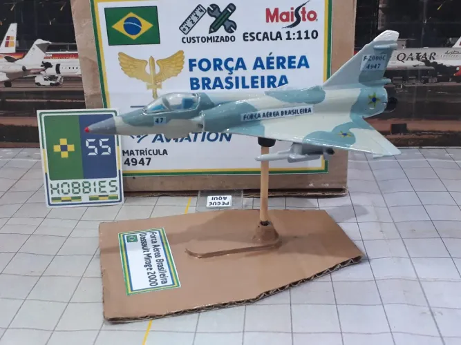 Miniatura Avião Maisto 1/110 Força Aérea Brasileira Dassault Mirage 2000 Customizada