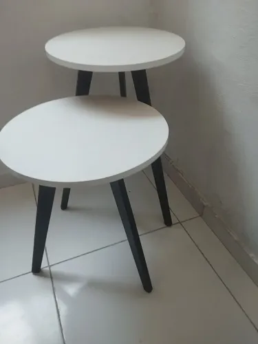 Vendo conjunto de mesa de canto para decorar sua sala * falar com Alana