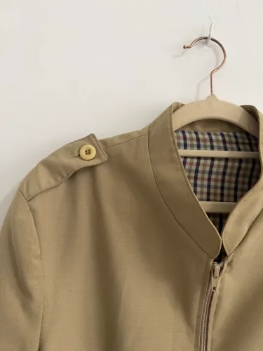 Jaqueta Bege Vintage Estilo Burberry | Forrada Xadrez