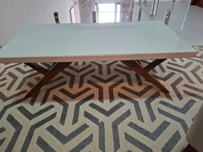 Mesa com vidro Jacaúna