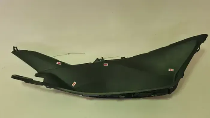 Carenagem Assoalho Dir Honda Pcx 150 16/18 Detalhes 61852 Preto