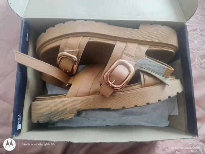 Sandália Vizzano Caramelo Nova na Caixa