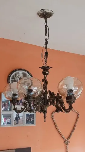 Belíssimo Lustre, em bronze, estilo Francês (Art Nouveau)
