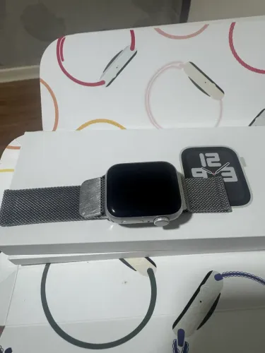 Apple Watch SE 2 geração - 40mm caixa Prata