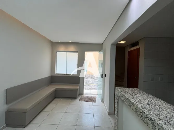 Casa em Condomínio para aluguel, 2 quartos, 2 suítes, 1 vaga, Saraiva - Uberlândia/MG