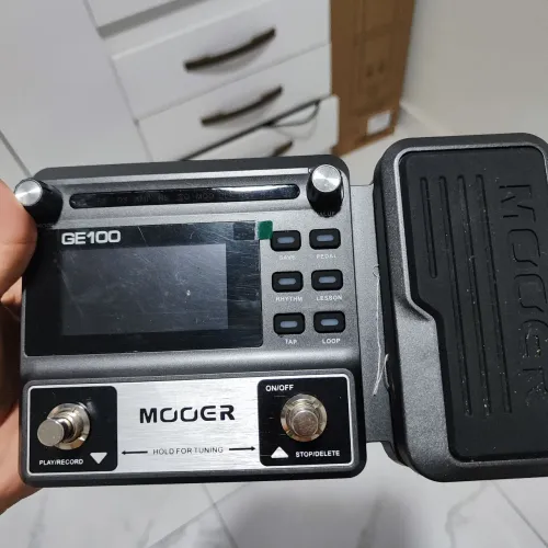 Pedaleira Mooer GE 100 nova! Quase nunca utilizada 