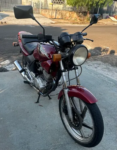 Motocicleta Honda CBX 200 Strada 1995 Vermelha