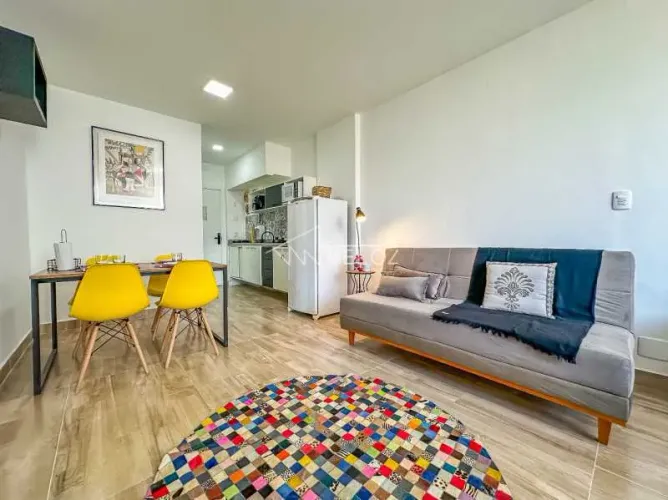 Kitnet/Conjugado : / Residencial / Centro