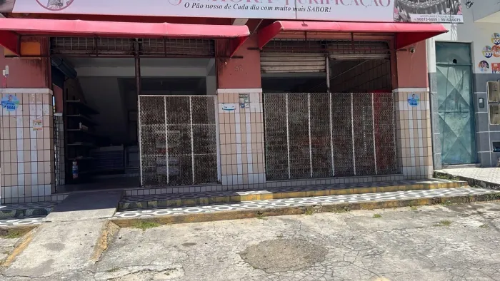 Passa-se ponto comercial no bairro Industrial ! Indicado para Mini Mercado/Mercearia