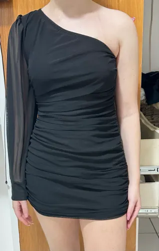 Vestido preto para festa