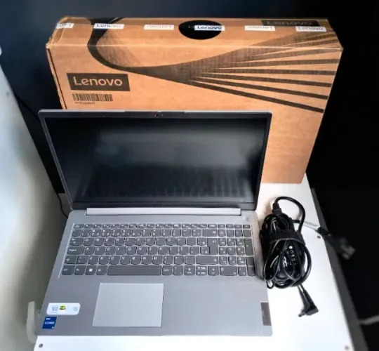 Lenovo IdeaPad 1i | i5 12ª Gen | 16GB RAM | SSD 512GB | C/ Nota Fiscal e Caixa