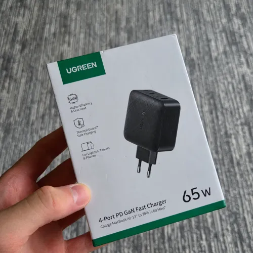 Carregador Ugreen 65W (3x USB-C + 1x USB-A)