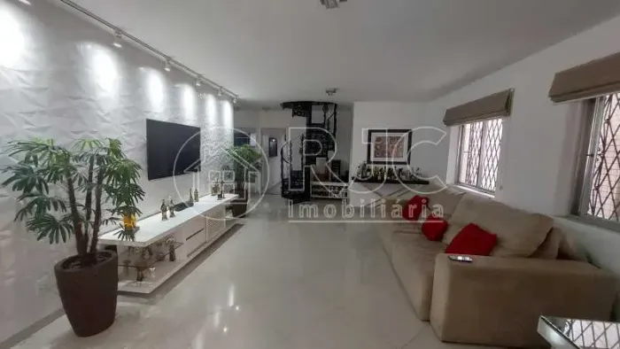 Imóvel para venda tem 146 metros quadrados com 4 quartos em Vila Isabel - Rio de Janeiro -