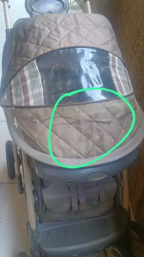 Bebê conforto e carrinho com umas pequenas marcas de uso mais não interfere em nada