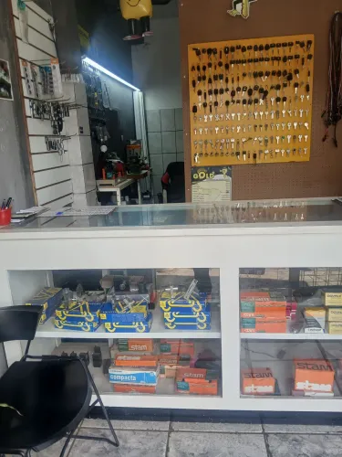 Vendo um CHAVEIRO