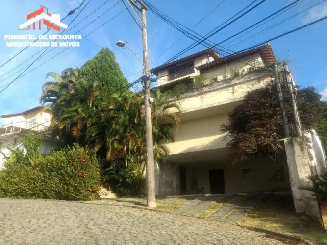 EXCELENTE CASA CONDOMINIO UBA VII