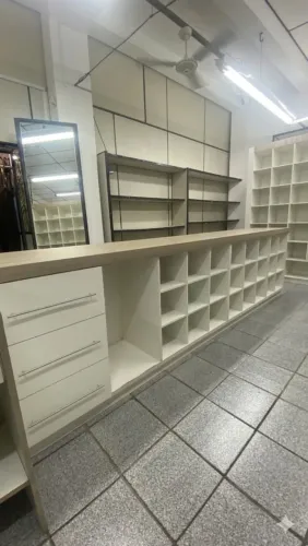 Balcão Reto com Casulos