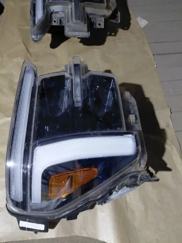 Par de farol da F150 sem detalhes 