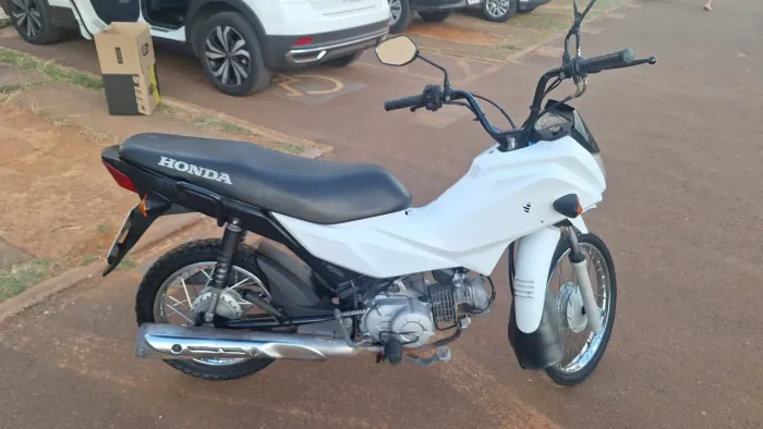 Moto pop 110i branca