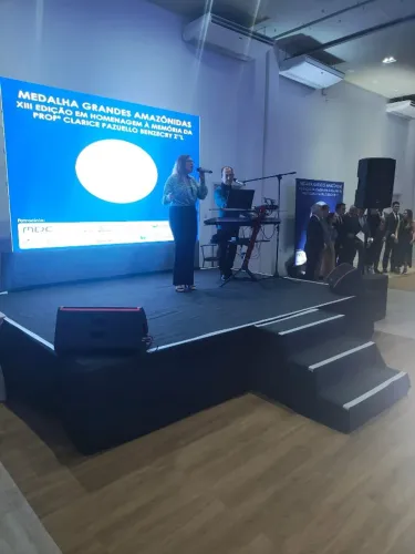 Som, Palco, Iluminação, Telão